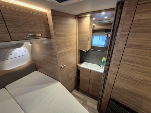 Weinsberg CaraOne Edition HOT 450 FU with cassette awning! photo: 21