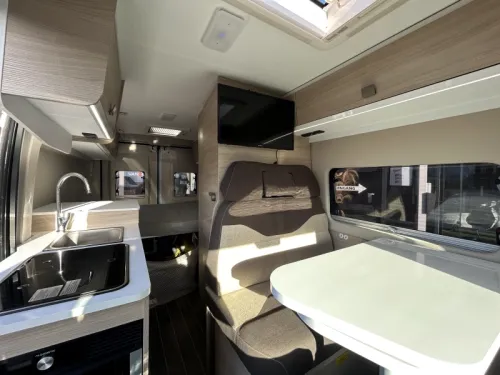 Forster V 636 EB Van conversion with transverse bed  photo: 11