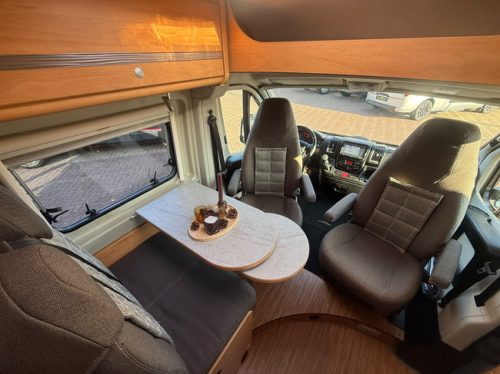 P&ouml;ssl Road Star 600 L Euro 5 150 pk construct sloten buscamper lengte bedden navi camera zonnepaneel airco cruise ctr trekhaak remis plisse hordeur foto: 15