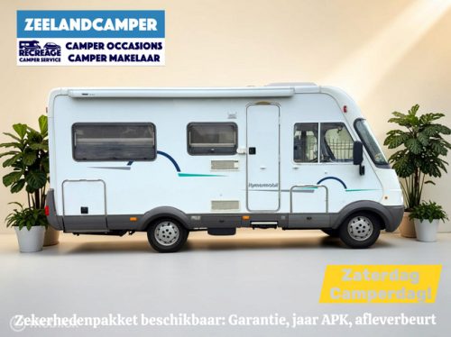 Hymer B574 &ndash; Spacious A-class Motorhome with fixed bed AND generous pop-top bed photo: 15