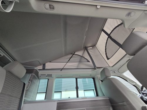 Volkswagen CALIFORNIA OCEAN VAN CONVERSION 150 HP AUTOMATIC ELECTRIC POP-TOP ROOF DETACHABLE TOW HITCH PARKING HEATER SEAT HEATER photo: 23