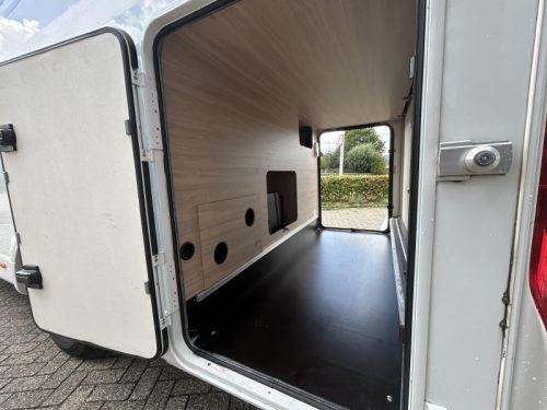 Laika Kosmo 209 single beds + pop-top roof  photo: 19