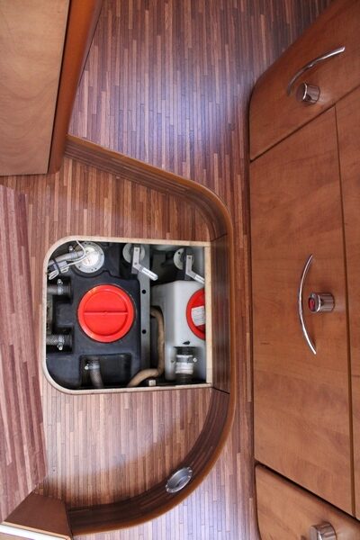 Carthago Chic C Line I 5.0 1. Besitzer Fiat 3.0 Liter 160 PS 4250 kg Chassis Einzelbetten 5 Sitzpl&auml;tze (122 Foto: 60