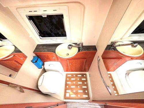 Karmann Dexter 600 Transverse bed/2014/Euro5/Airco photo: 10
