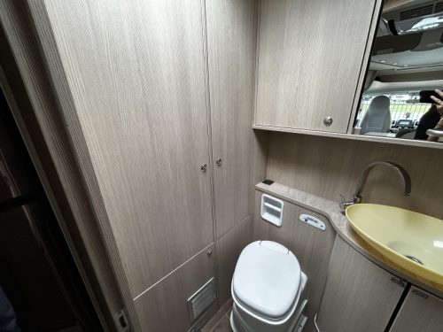 B&uuml;rstner Nexxo 580 T Hubbett/2015/5.8M/Euro-5 Foto: 16