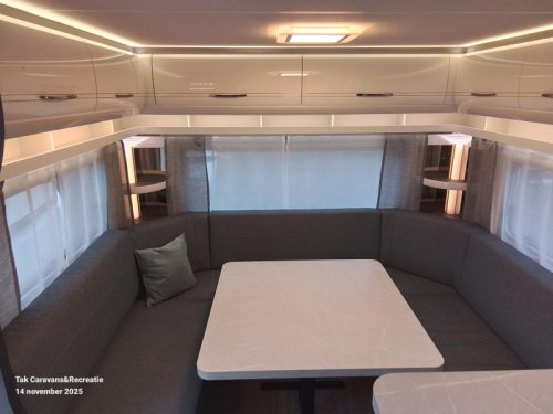 Hobby Excellent 560 CFE Model 2026 Large C Seating photo: 3