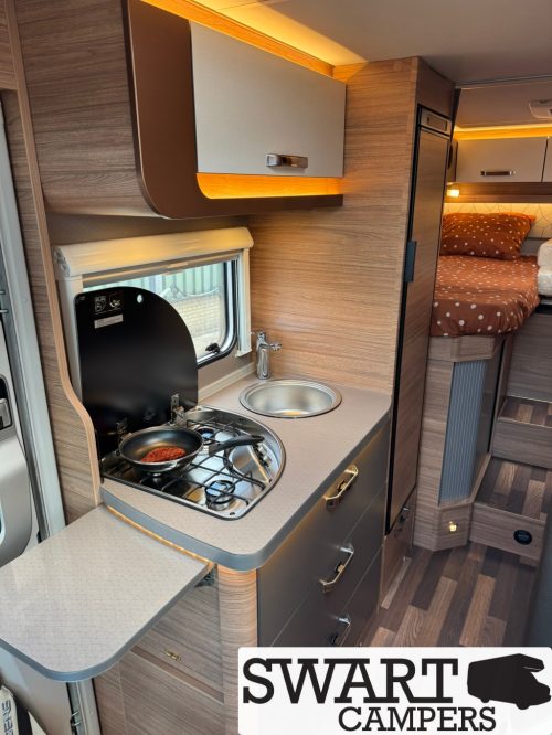 Weinsberg CaraCompact 600 MEG Edition [pepper] photo: 13