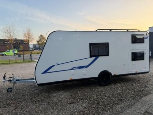 Caravelair Alba Family 496 Wohnwagen mit Etagenbett Foto: 4