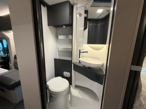 Adria Compact Supreme DL automatic / single beds photo: 10