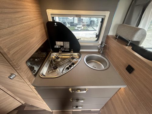 Weinsberg CaraSuite MF Franz&ouml;sisches Bett, Airco 230 Foto: 11