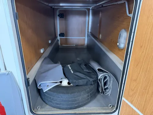 Rimor Europeo 69 PLUS Queensbett / Nivelliersystem Foto: 4