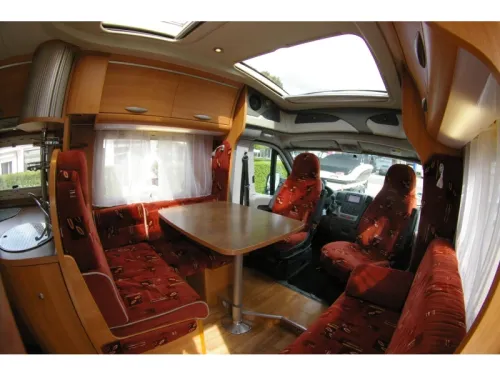 Chausson Allegro 93 Franz&ouml;sisches Bett, Top Aufteilung. Foto: 7
