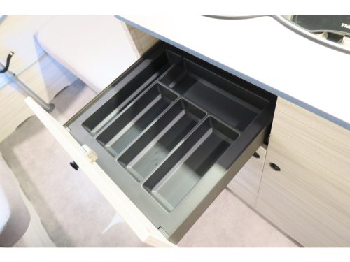 Dethleffs C'Joy 480 QLK STAPELBED+VASTBED+MOVER Foto: 17