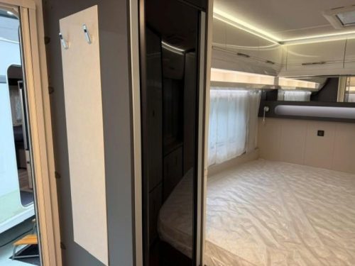 Hobby Excellent 495 WFB floor heating/1800 kg photo: 5