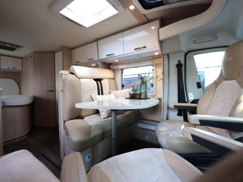 B&uuml;rstner Nexxo 660 T Automatic Roof air conditioning TV photo: 7