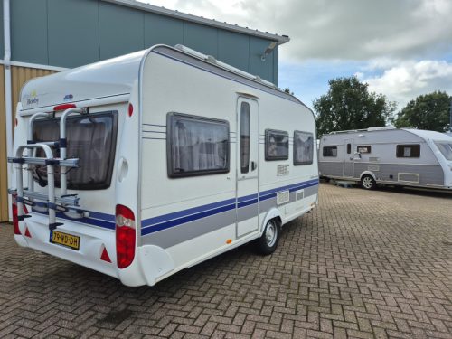 Hobby De Luxe 450 UF Foto: 2