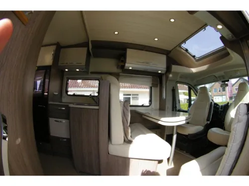 B&uuml;rstner Ixeo Time IT 726 G Single beds, Pop-top roof. photo: 9
