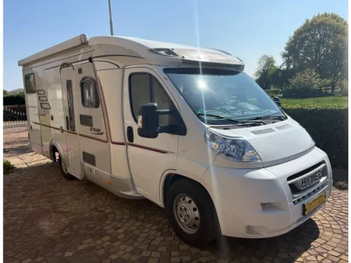 Hymer T 674 SL Single beds