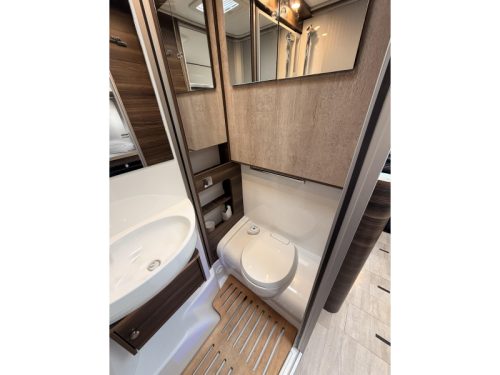 Laika Ecovip H 2109 160PS Automatik L&auml;ngsbetten Foto: 9