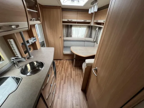 Knaus Sudwind 420 QD Panorama Markise Foto: 5