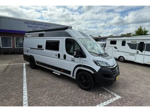 Chausson V697 VIP 9T Automatic twin beds
