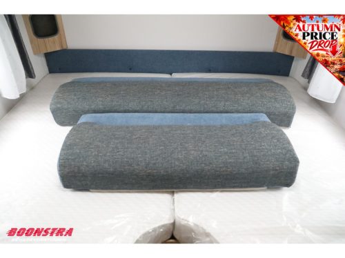 Eriba Nova Light 442 Elegance Awning Central kitchen Single beds LMV photo: 14