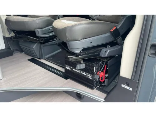 Adria Twin Supreme 640 SGX Automatik-Solar-Anh&auml;ngerkupplung-NAV Foto: 5