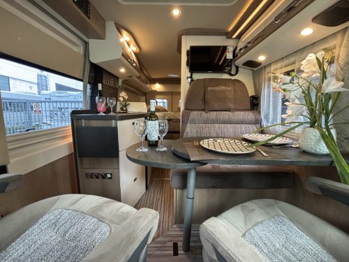 Carthago Malibu 600 LE SINGLE BEDS + POP-TOP ROOF 9T AUTOMATIC photo: 6