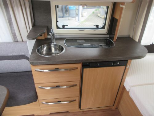 Knaus Sudwind 450 FU GEPFLEGT UND MIT RANGIERHILFE  Foto: 9