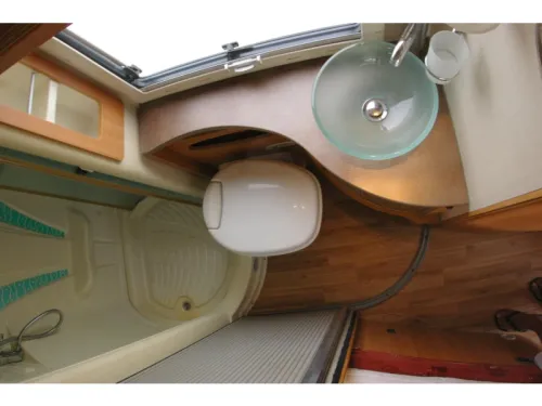 Chausson Allegro 93 Franz&ouml;sisches Bett, Top Aufteilung. Foto: 15