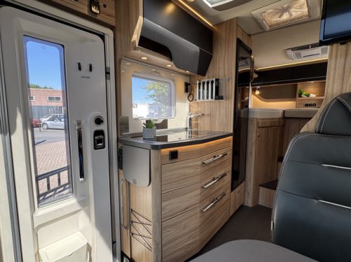 Hymer ML-T 570 4X4 CROSSOVER 190 hp AUTOMATIC 9-Speed Euro6 Mercedes-Benz **Single beds/Fully loaded with options/4 seats/2x Lithium/ photo: 8