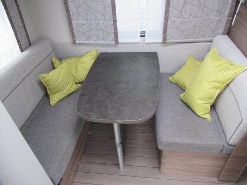Knaus Sport Silver Selection 400 QD WITH MOVER AND AWNING photo: 8