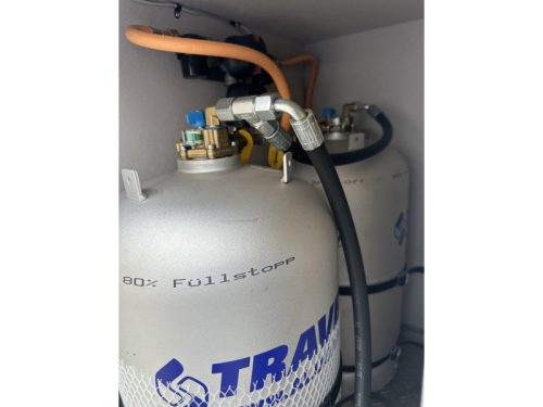 Hymer Exsis 580 PURE E&P leveling system photo: 8