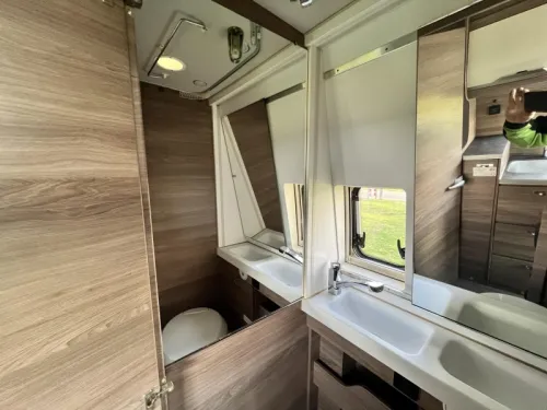 Knaus Van I 5,99 Meter 9T Automatik Foto: 28