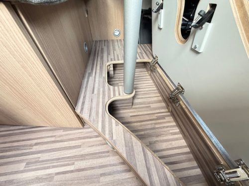 Malibu 600 LE Automatic Diesel/Elec. Heating/Solar/Towbar/Gas alarm/160HP/Longitudinal beds/10&rdquo; Navi/Full options! 2023 photo: 12