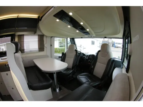 Chausson Exaltis 6028 EB Queensbed, Hubdach.  Foto: 6