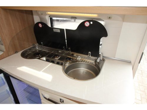 Hobby De Luxe 455 UF Thule 6300 Ultraheat Foto: 13
