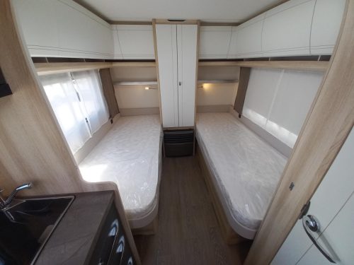 Hobby De Luxe 460 LU 1500kg  foto: 11