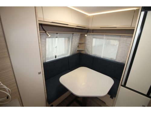 Fendt Bianco Activ 465 SGE Einzelbetten + Frontfenster! Foto: 7