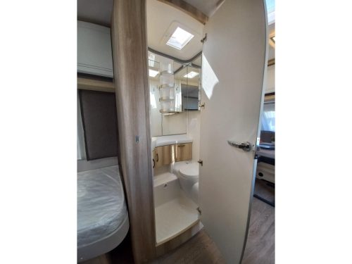 Hobby De Luxe 460 LU 1500kg  foto: 13