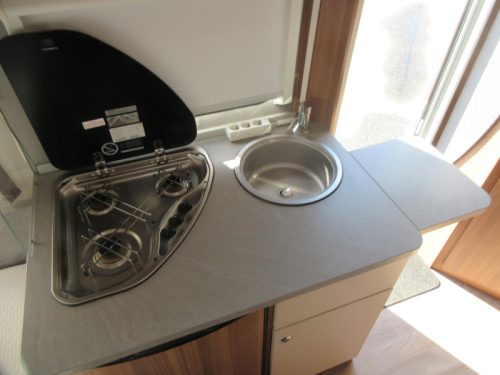 Weinsberg CaraOne Edition HOT 390 MET VOORTENT Foto: 5