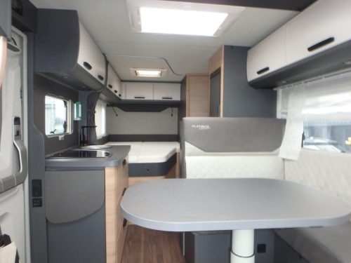 Knaus L!ve Ti 590 MF 7650KM auf dem Kilometerz&auml;hler Foto: 21