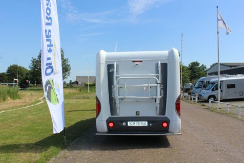 Knaus Sun Ti 700 Meg, Querbett, Garage, drehbare Vordersitze, Halbdinette, Sitzbank. Bj. 2008 Marum (Groningen) Foto: 34