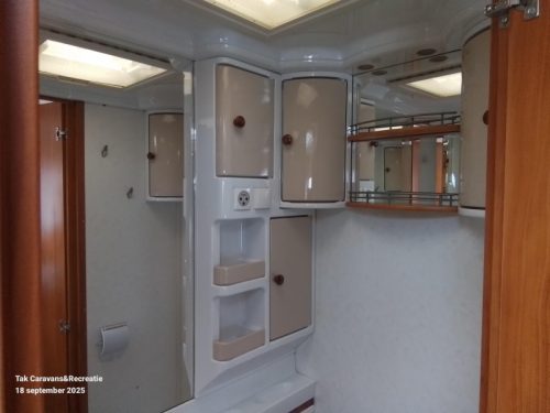 Hobby Excellent 440 SF very neat Caravan photo: 12