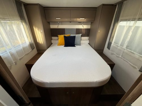 Carado T459 - Face to Face seating  photo: 2