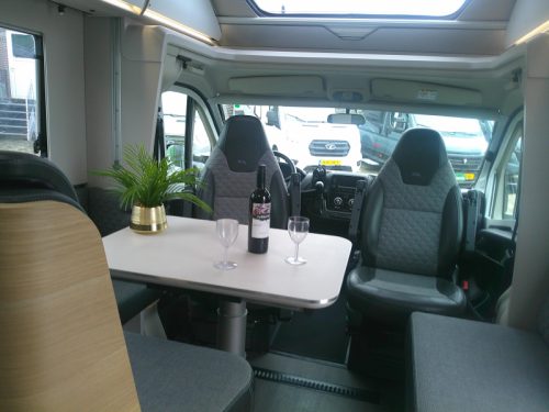 Adria Matrix 670 SL 9-speed automatic photo: 3