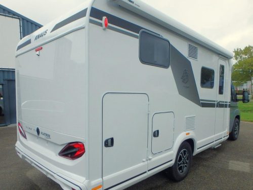Knaus L!ve Ti 650 MEG Camper Rental Offer photo: 3