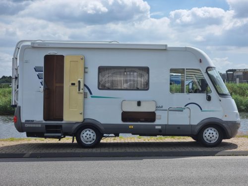 Hymer B 584 Foto: 2