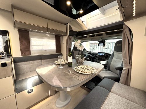 Chausson 768 XLB Titanium AUTOMATIC QUEEN BED + POP-TOP ROOF + F2F photo: 12