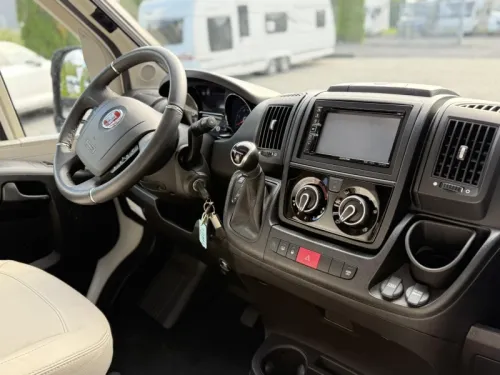 Adria Matrix Plus 670 SC Queensbed - AUTOMATIK Foto: 9